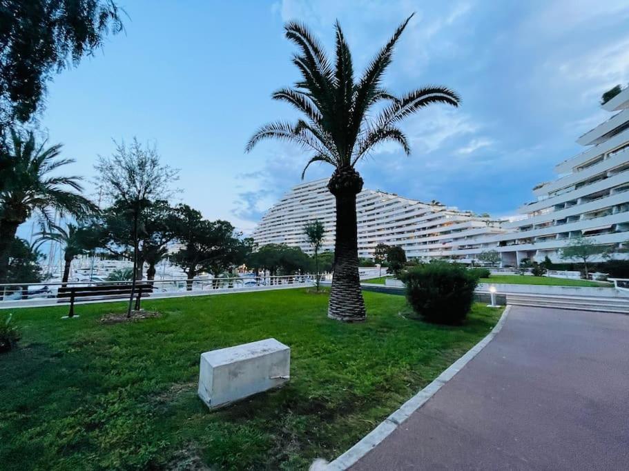 Studio A 2 Pas De La Plage Villeneuve-Loubet Dış mekan fotoğraf